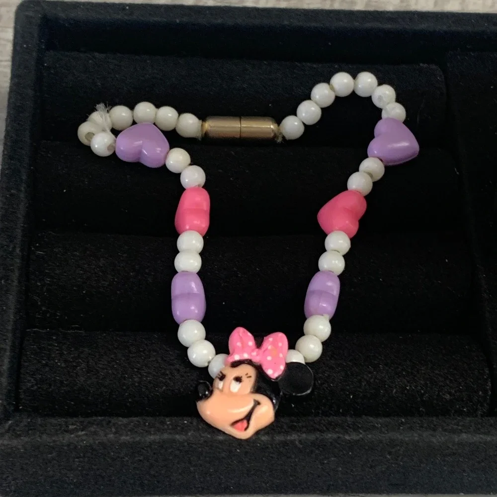 Disney Minnie Mouse Beaded Heart Bracelet Pink Purple White Magnetic Clasp 6